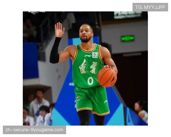 全场焦点！运动员“最后一秒”放射光芒！