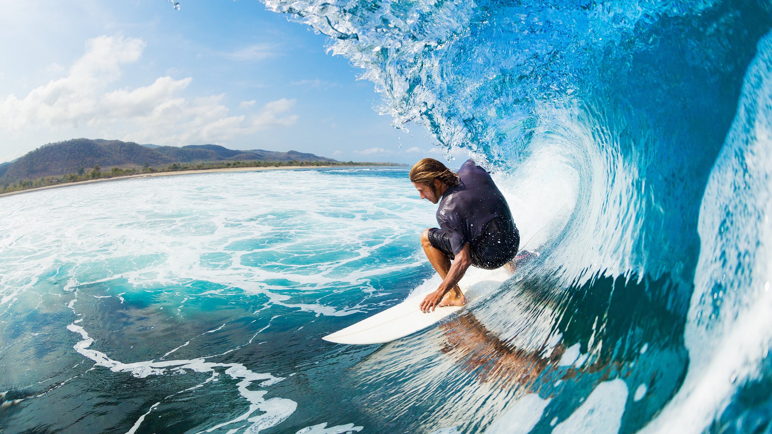 “东安湖体育公园:铁人三项选手的极限挑战,震撼观众”